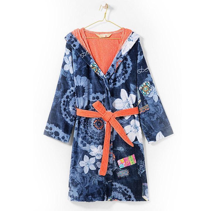 Badjas opvouwen of ophangen?