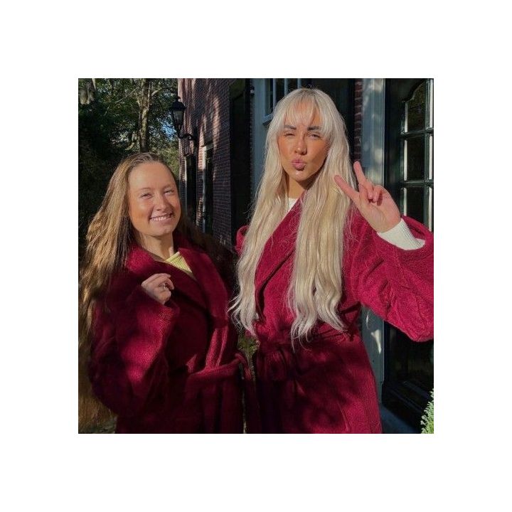 Super fancy: bordeauxrode badjassen