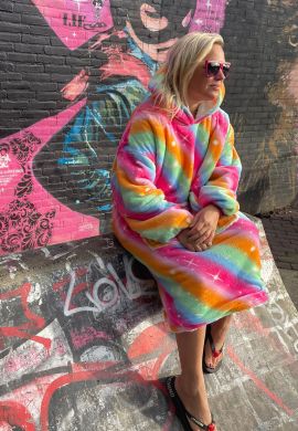 Regenboog snuggie met capuchon – fleece poncho