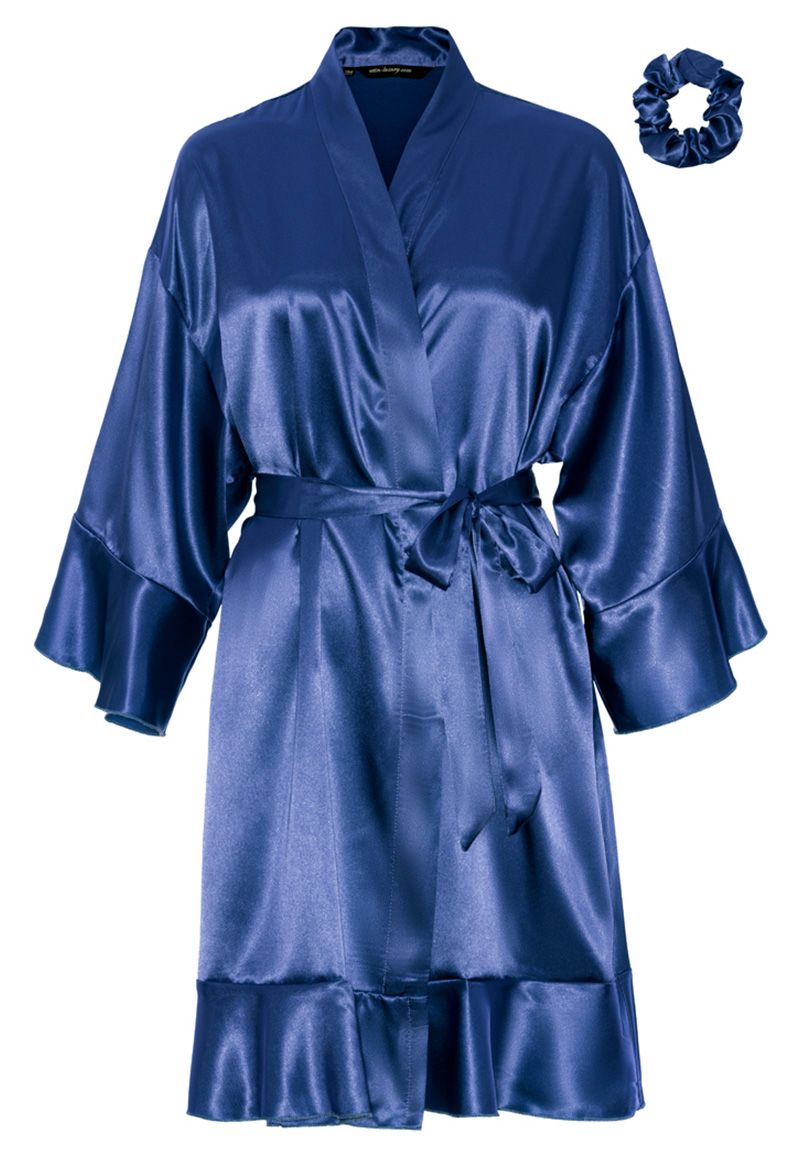 Donkerblauwe satijnen kimono met ruffles?