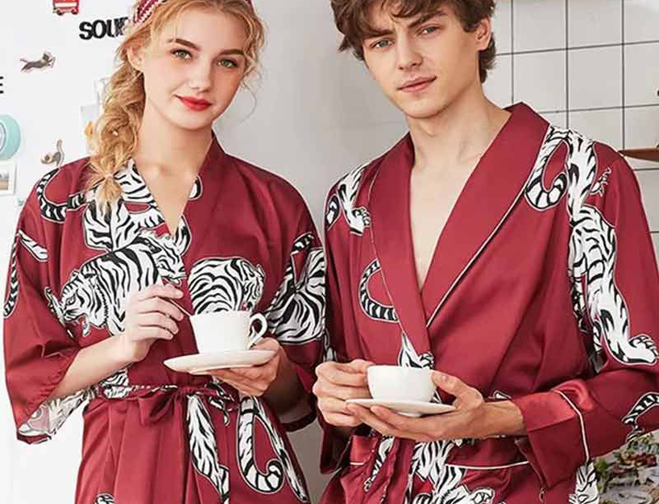 Satijnen dameskimono tijgers - bordeaux