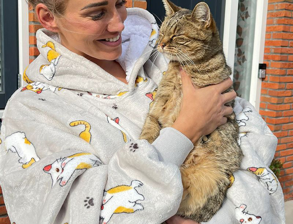 Snuggie met capuchon - fleece poncho - katjes