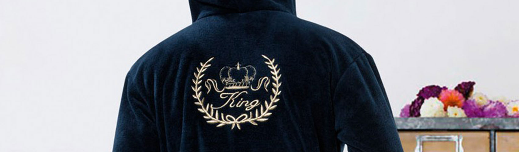 Badjas geborduurd met logo