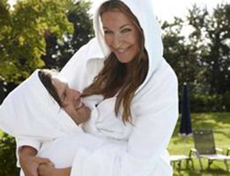 Witte badjas met capuchon