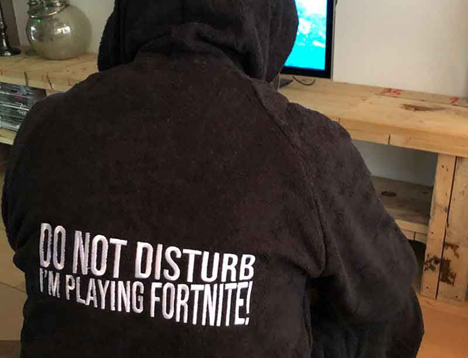 Fortnite badjas zwart met capuchon