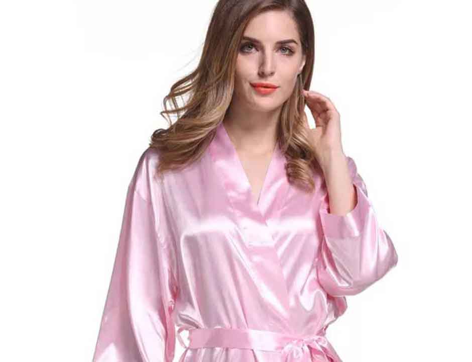 Satijnen kimono dames – licht roze lentebadjas