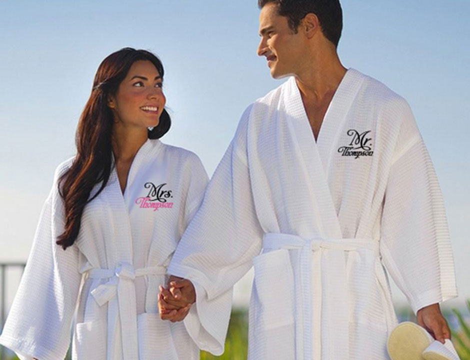 Thuis genieten van de luxe van een hotelbadjas