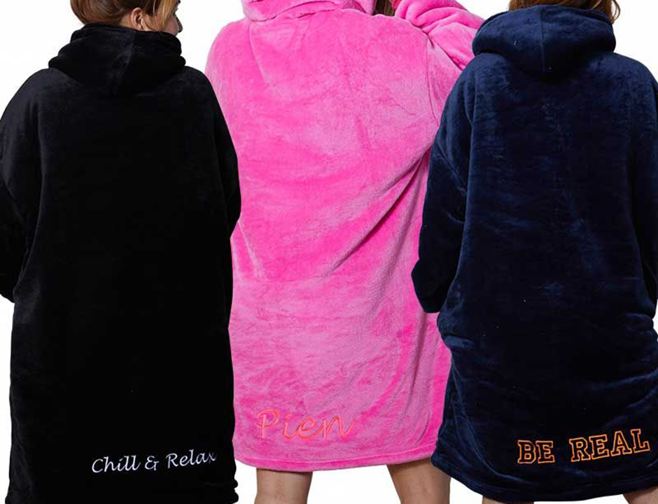 Snuggie met naam borduren – 4 kleuren